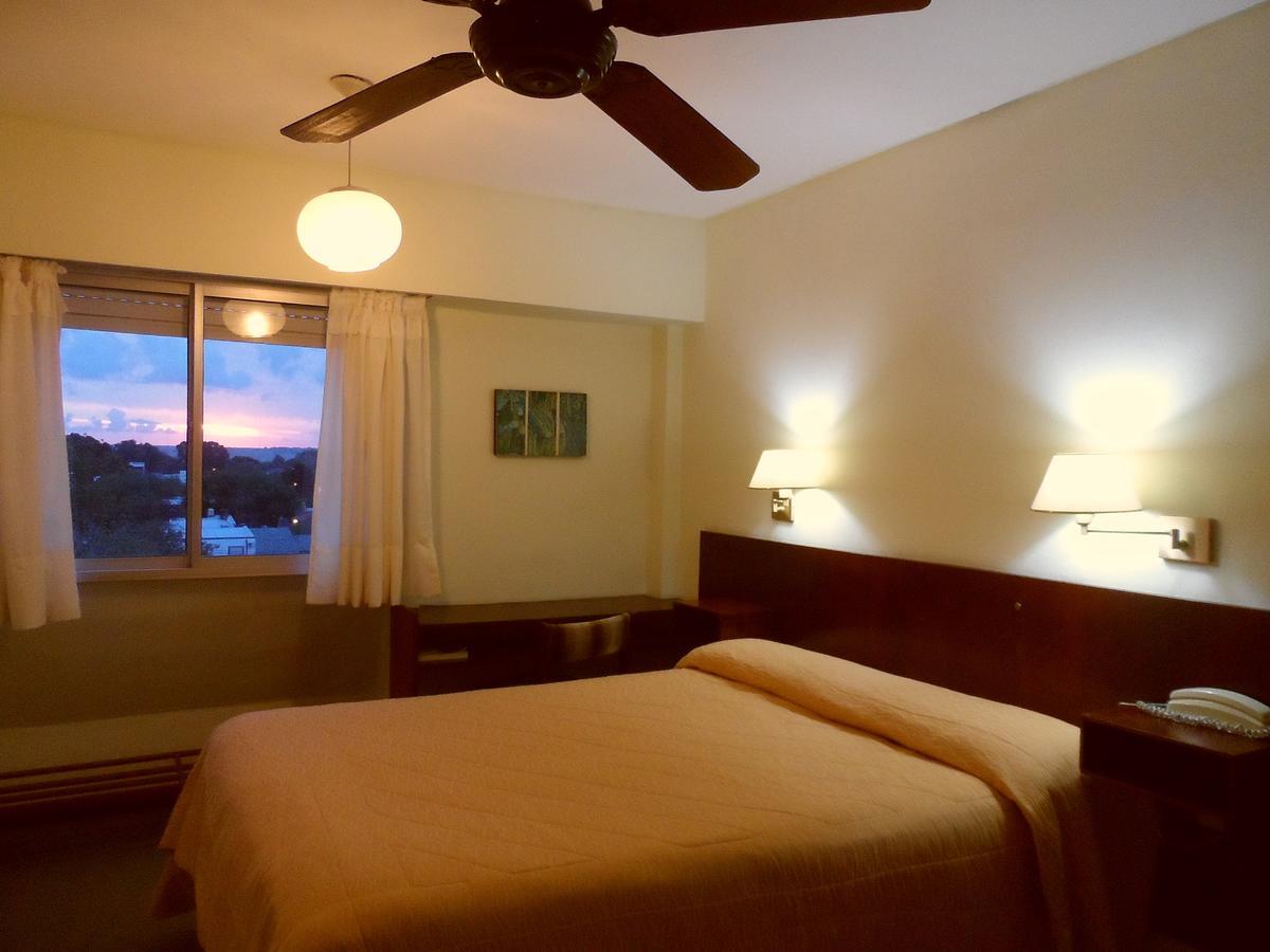 Hotel Eo Park Сан-Клементе-дель-Тую Экстерьер фото
