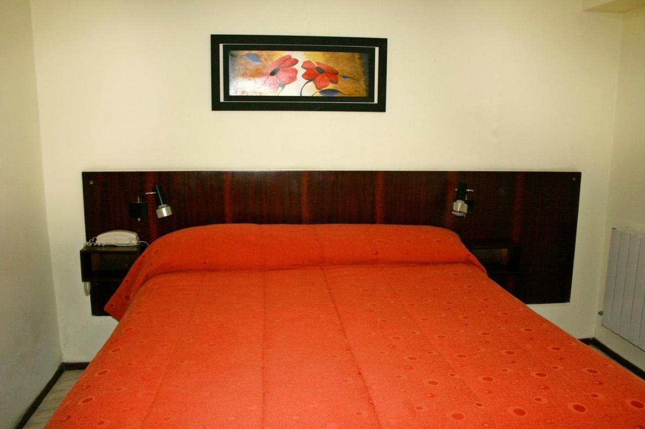 Hotel Eo Park Сан-Клементе-дель-Тую Экстерьер фото